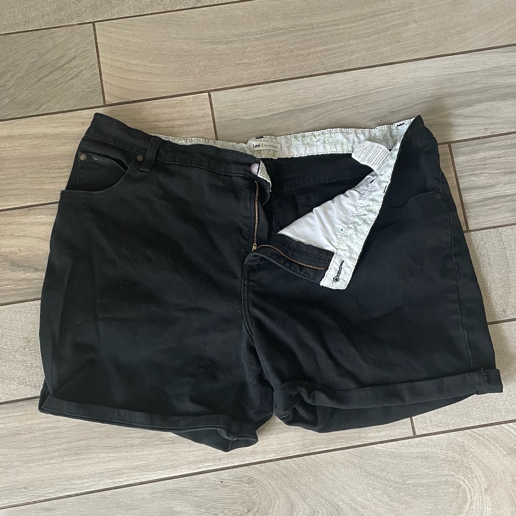 Lee At The Waist Black Denim Shorts 18w Medium
